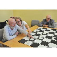 Giant Draughts